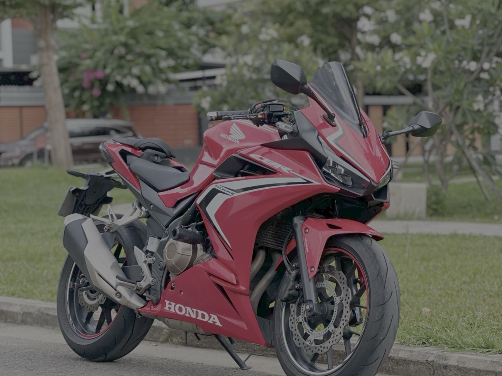 Аренда спортивного мотоцикла Honda CBR в Нячанге